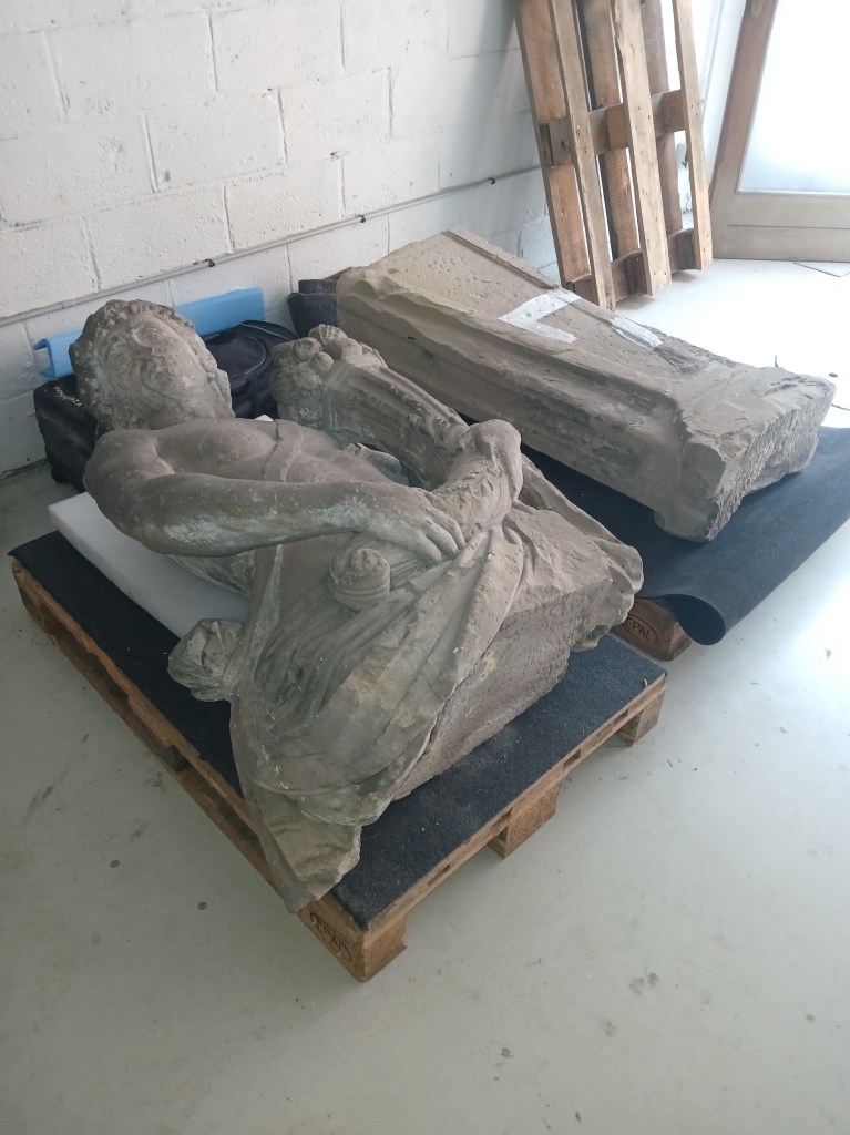 Les deux parties avant restauration