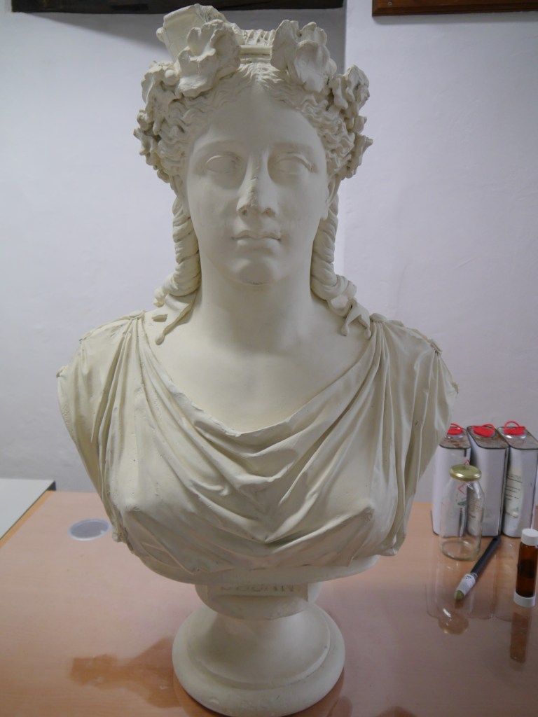 Le buste avant restauration